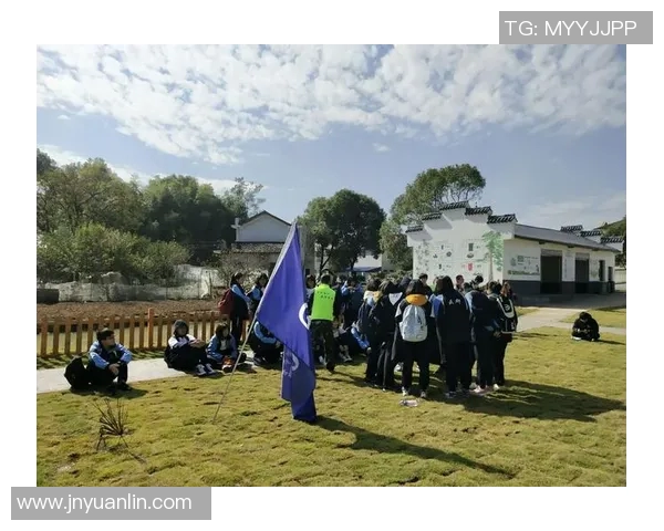 青春燃烧与情怀交织的足球明星传奇之路