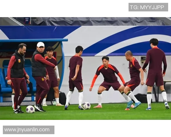 国足最新名单公布张修维入选引发球迷热议与期待